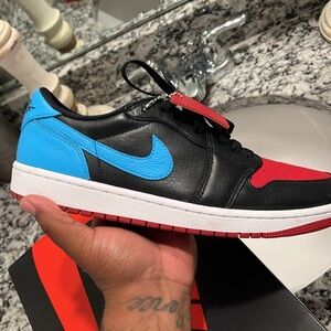 Retro 1 Low Chicago to Unc Like New Worn Only Once